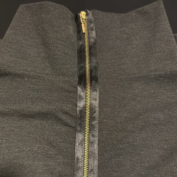 Express Gray Shift Dress Size Small Cowl Neck Cap Sleeves Zip Back Pockets - Picture 5 of 7